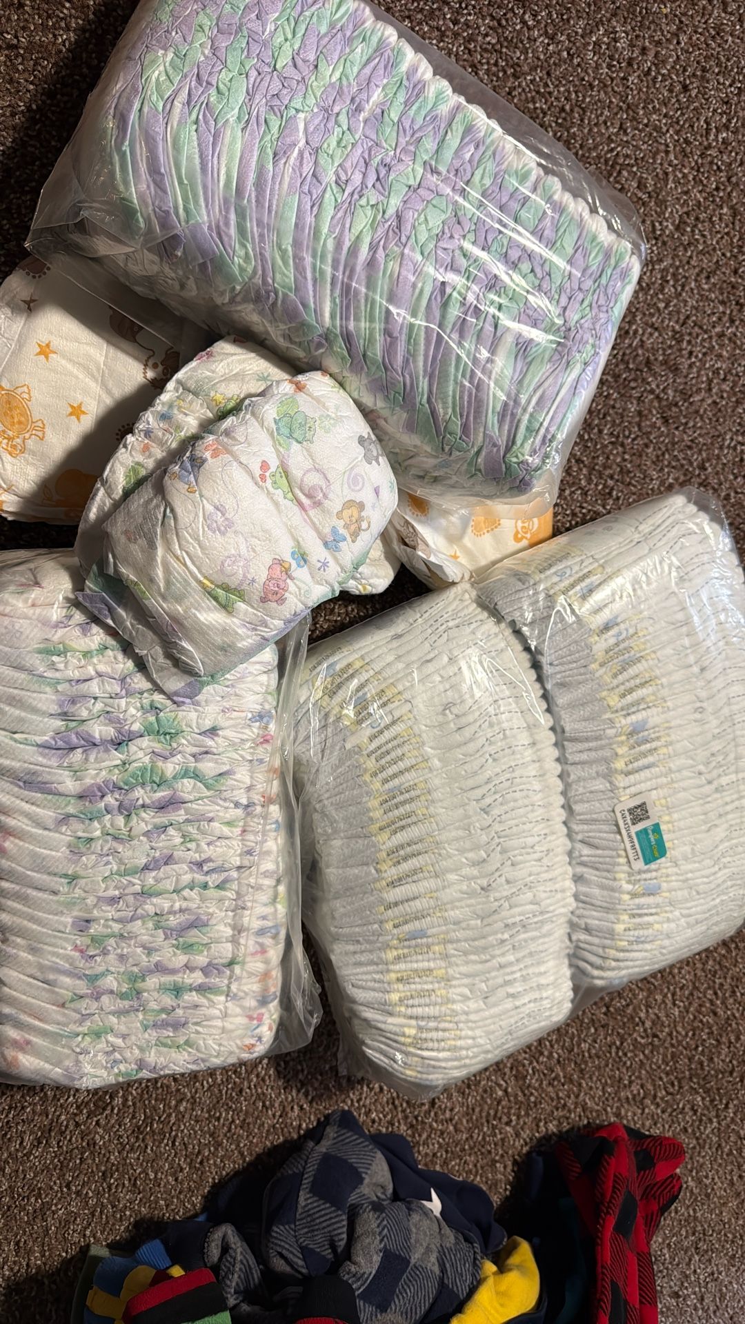 Around 130 Diapers Newborn Size Free Pets Home