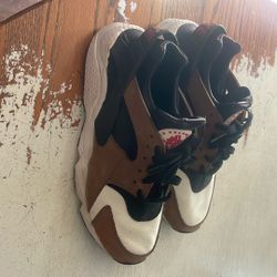 Nike Huaraches Men Size 9.5