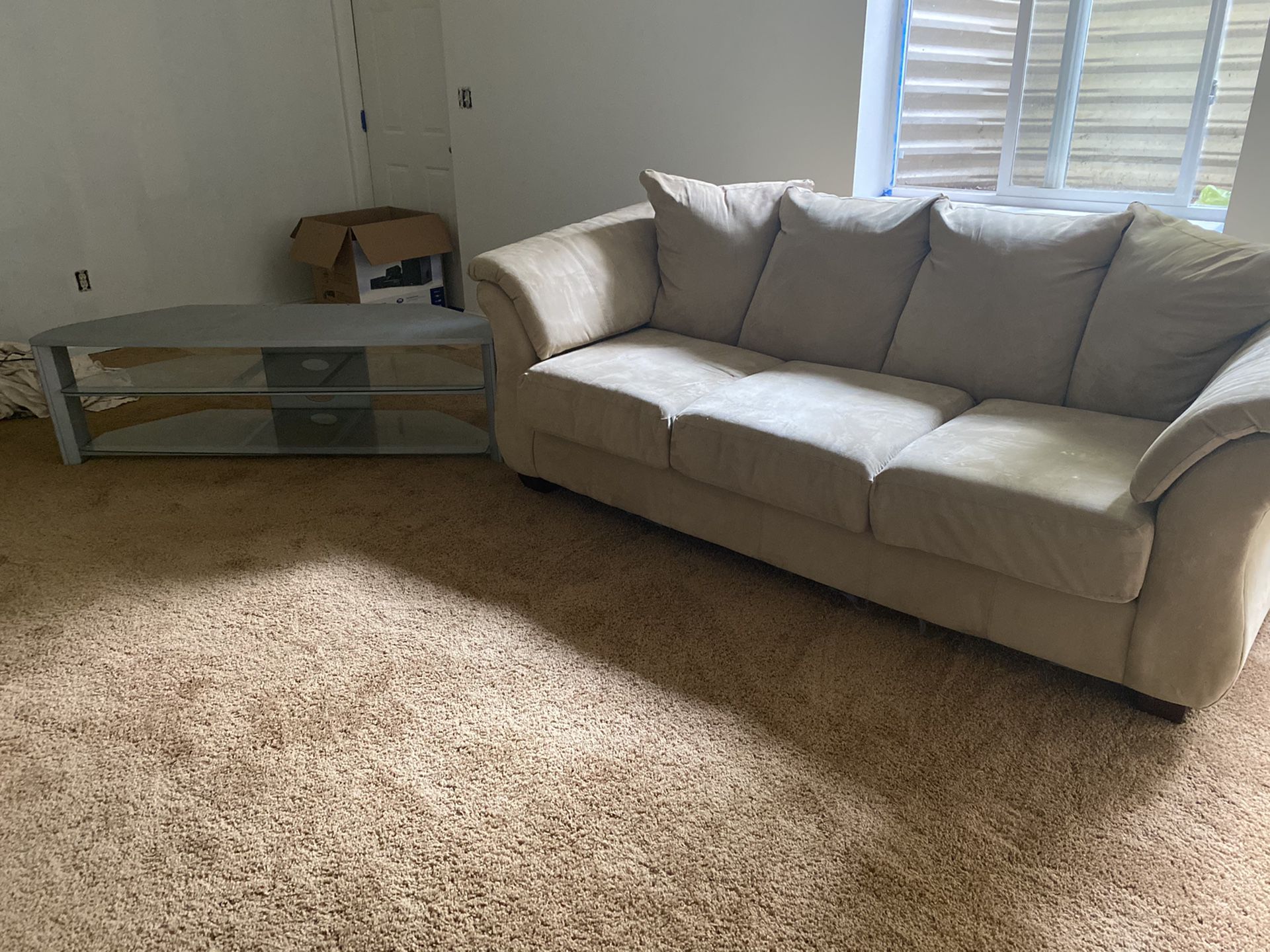 Like new comfortable couch