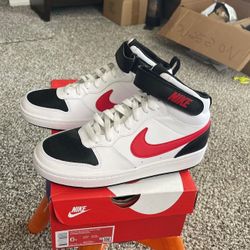 $$ New Nike Sneakers $$ Youth Size