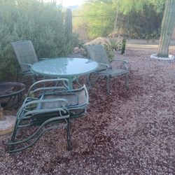 Patio Set Need To Dell Fast Moving.  Priced To Sell Only 10.00