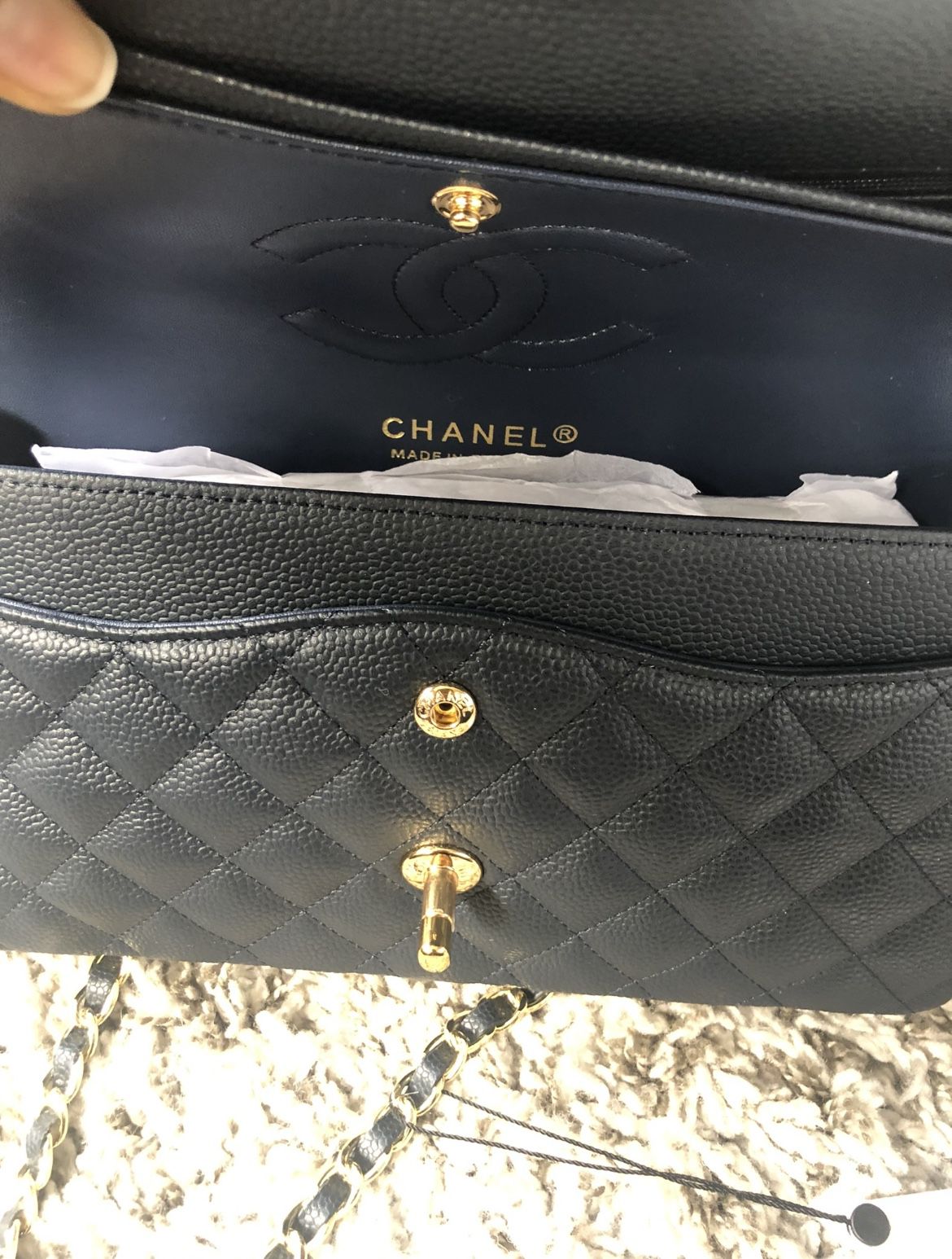 Classic Chanel Bag for Sale in Chicago, IL - OfferUp