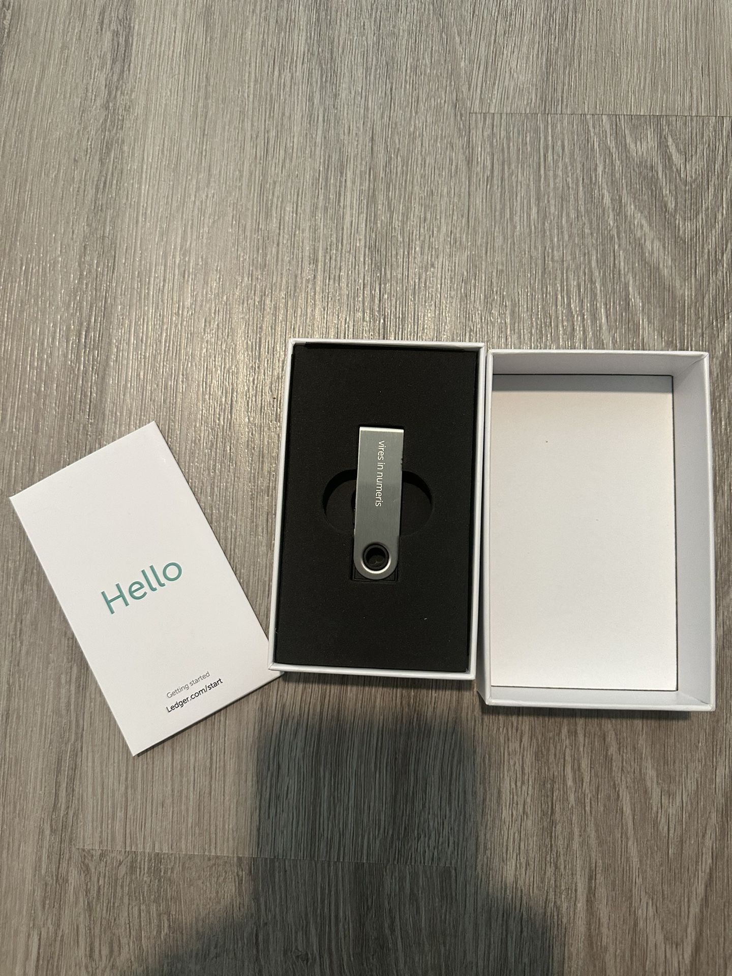 Ledger Nano S Cryptocurrency Wallet