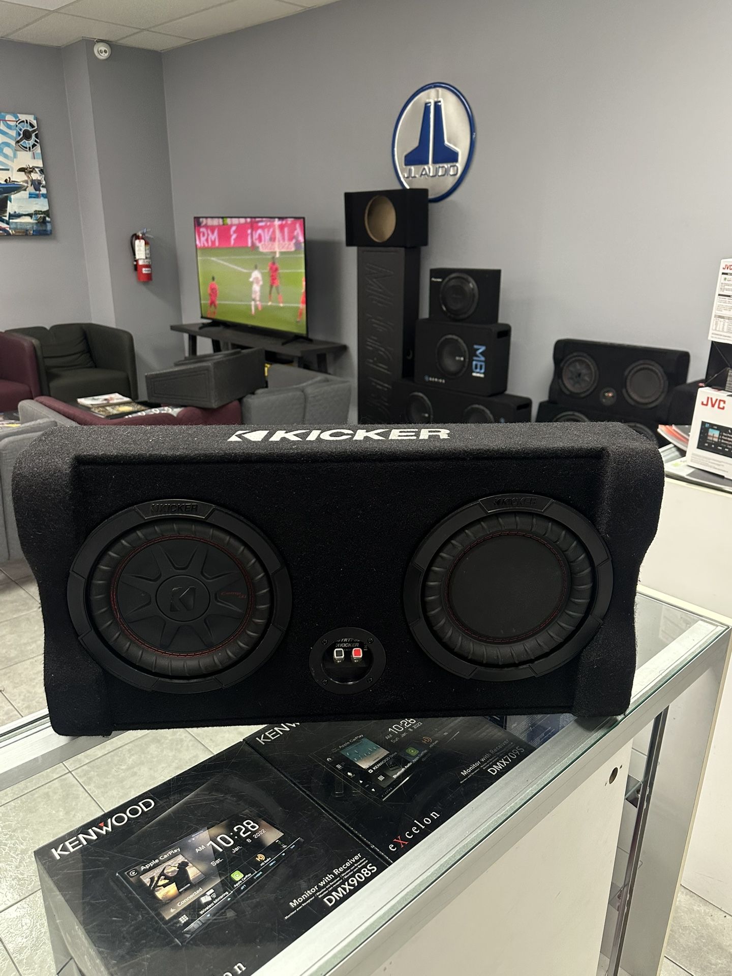 Kicker 8” 2-Ohm Subwoofer Enclosure