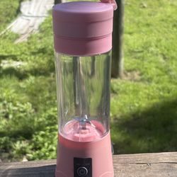 Portable juicer blender