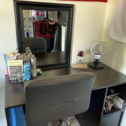 Vanity/ desk 