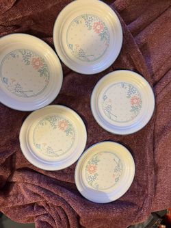 Corelle Plates Blue Trim With Flowers 5 Pc