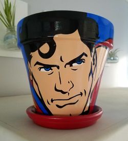 SUPERMAN TERRACOTA POT
