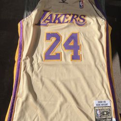 Mitchell and Ness Basketball Jersey Los Angeles Lakers 2008-09 Kobe Bryant Large 