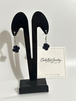 Cross earrings. Beautiful designs. Silver and rhodium accessories.