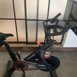 Peloton Bike