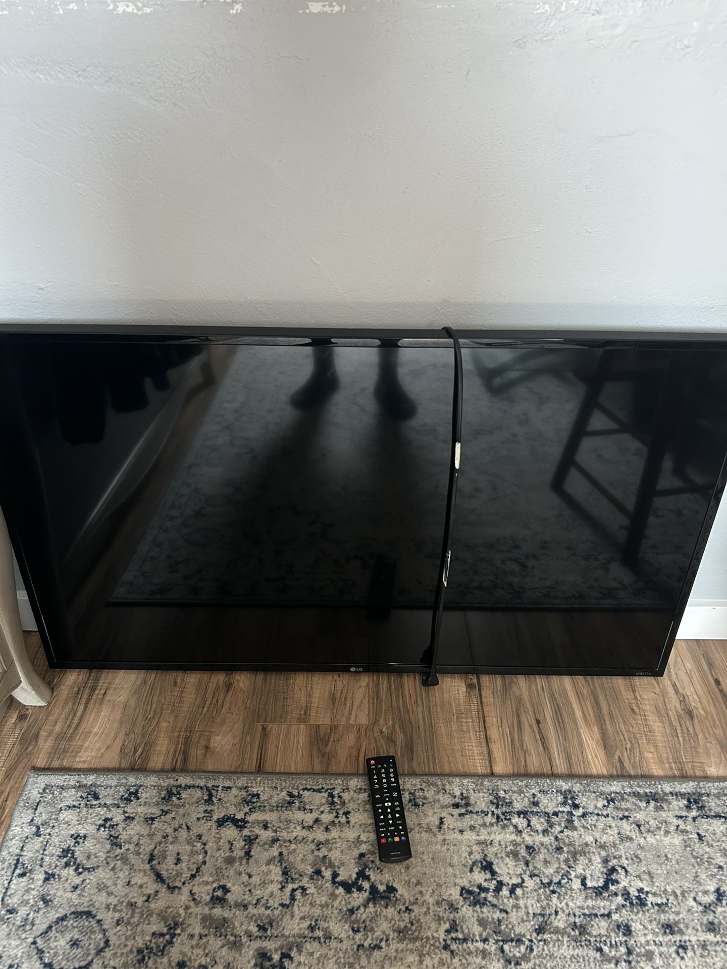 LG Samsung flat Screen 30 Inch