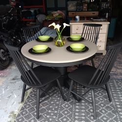 Upcycled Table And Chairs 