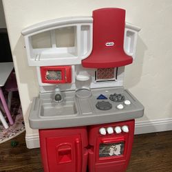Play Kitchen 