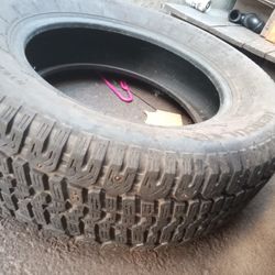 Set Of (4) Studded Tires GREAT Condition!:)