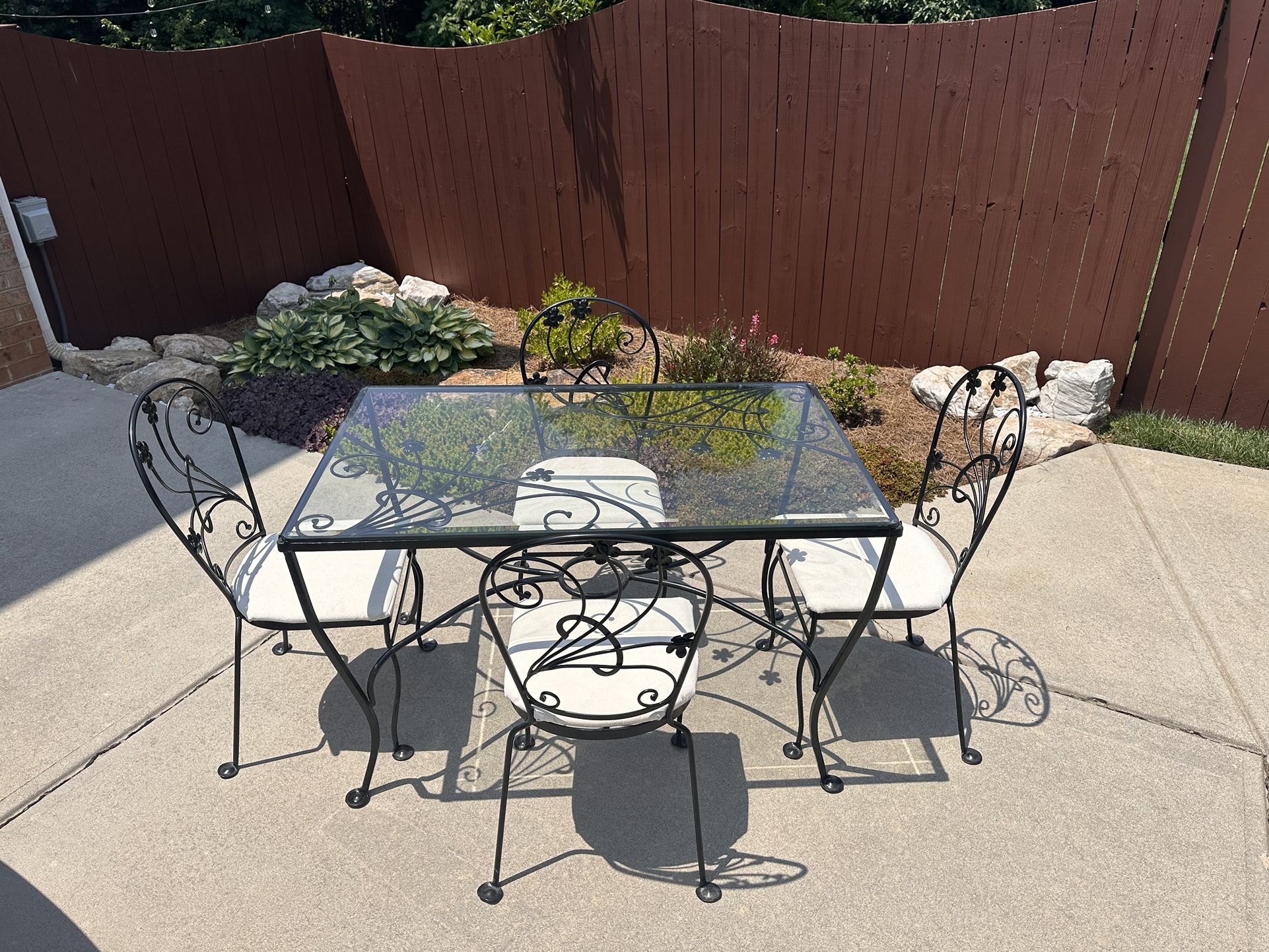 Vintage Salterini Dogwood Wrought Iron Patio Set