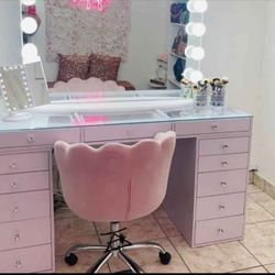 White Vanity Set$10 Down Payment Financing and Delivery available