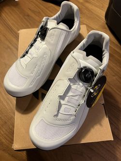 W Race Road V5 Women Road Shoes