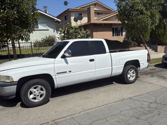 Car runs good condition asking for 2700 willing to negotiate min amount is 2400