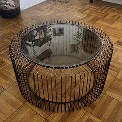 Great Condition Round Coffee Table! $60