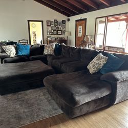 Sectional Couch With Ottoman