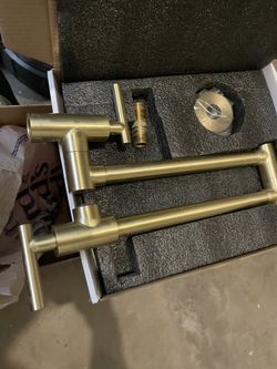 Pot Filler Faucet. Needs New Aerator