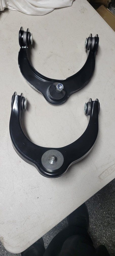 2016--2021 Jeep Grand Cherokee / Dodge Durango Upper Control Arms