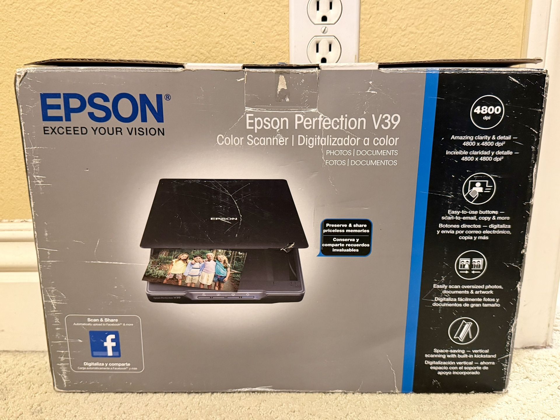 Epson Perfection V39 Flatbed Scanner - Black