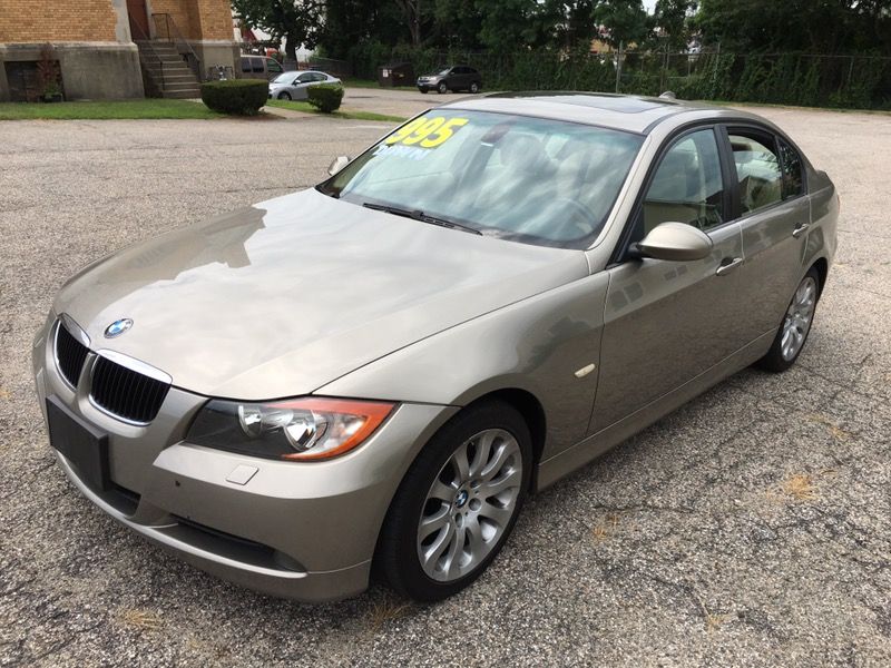 2007 BMW 325 XI AUTO ALL WHEEL DRIVE . U CAN FINANCE IT WITH $995 DOWN PAYMENT AND PAY $220/MONTH. VISIT US AT AFFORDABLE CARS AT 1349 BOSTON AVE BRI