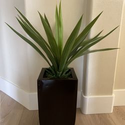 Modern Artificial Floor Plant – 2.9ft