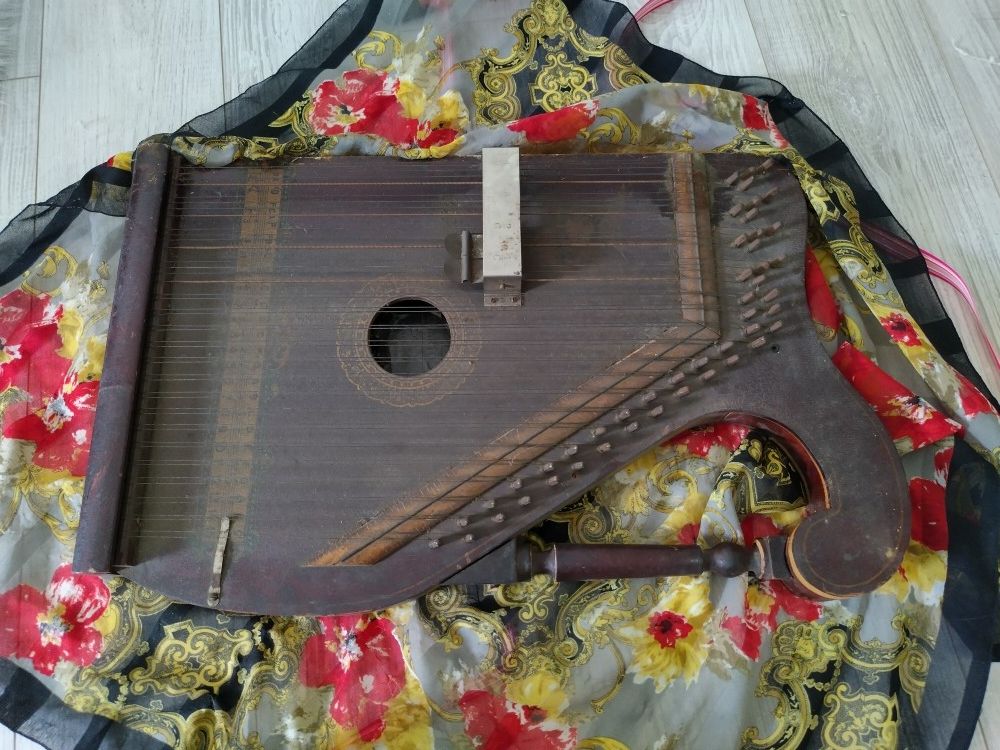 Antique Lap Harp/Mandolin 