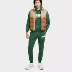 Nike Men's  Club Fleece Chenille Futura Jogger Pants- Large 