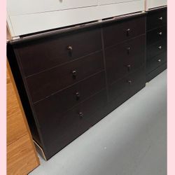 Dresser/ Eight drawers dresser