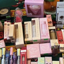 BRAND NEW MAKEUP