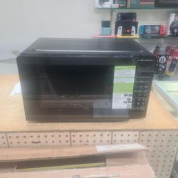 Hamilton Beach 0.9 Cu ft Countertop Microwave Oven, 900 Watts, Stainless Steel (Open Box New)