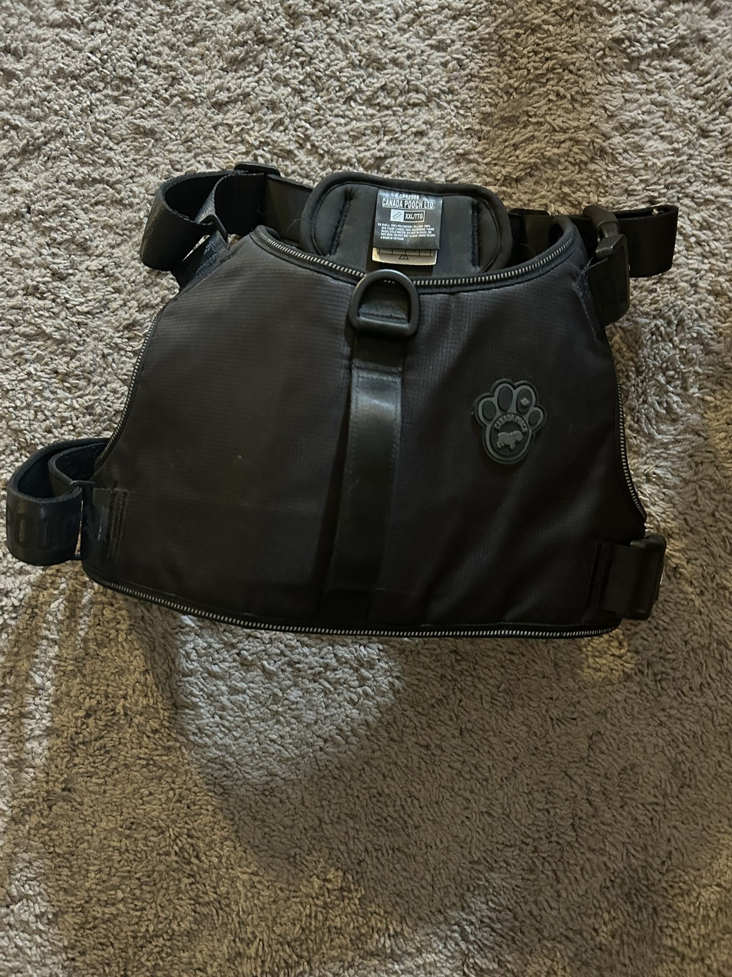 Canada Pooch LTD anti-pull dog harness XXL