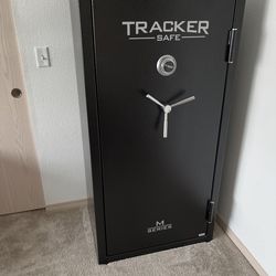 Tracker M22 Safe