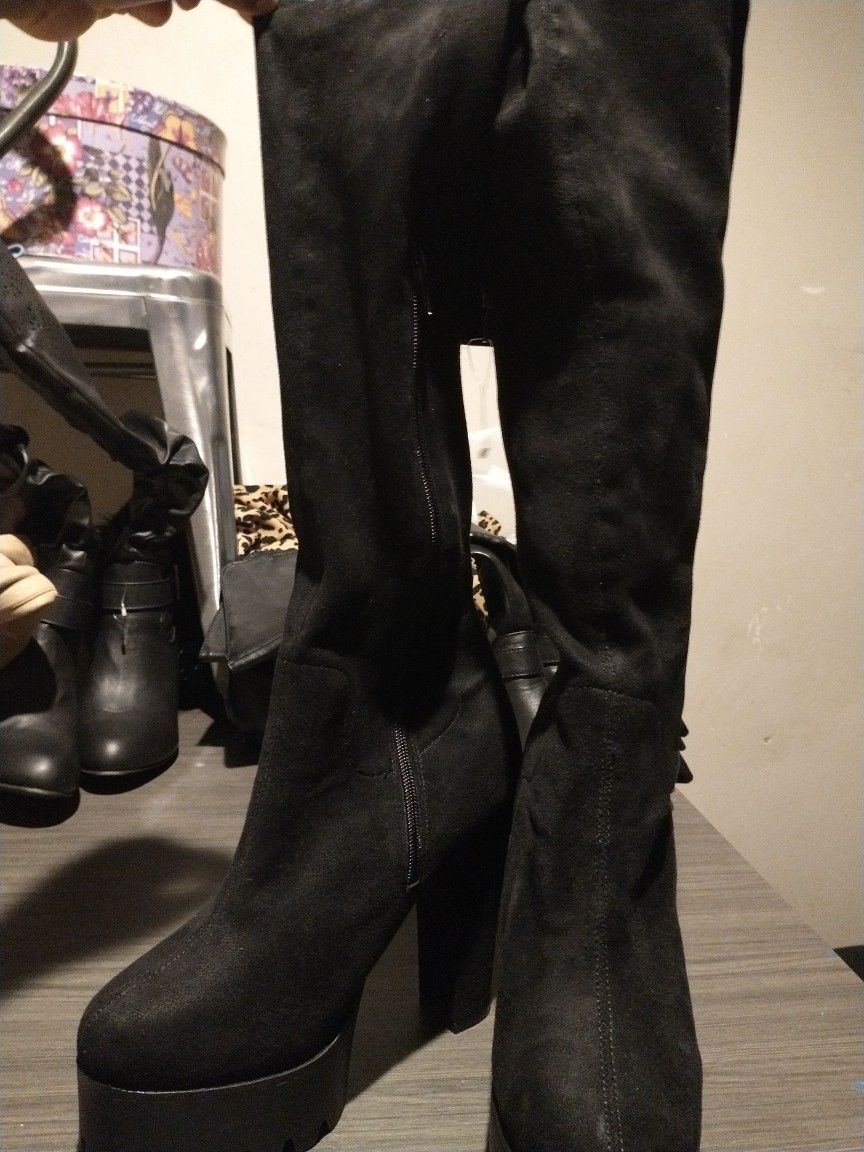 Black Boots , Size 7 ,Thigh High