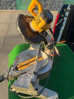 DEWALT DW713 10” Compound Miter Saw – 15 Amp – Works Perfect