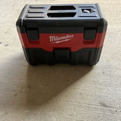 Milwaukee M18 Battery Powered Vacuum