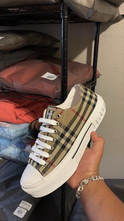 Burberry shoes