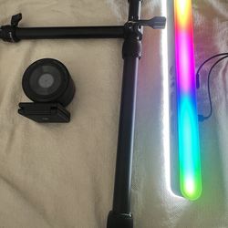 Razer 4k Webcam (Includes Logitech Light Bar and Stand)