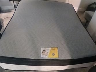 Mattress queen size and box