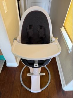 Bloom high chair and accessories