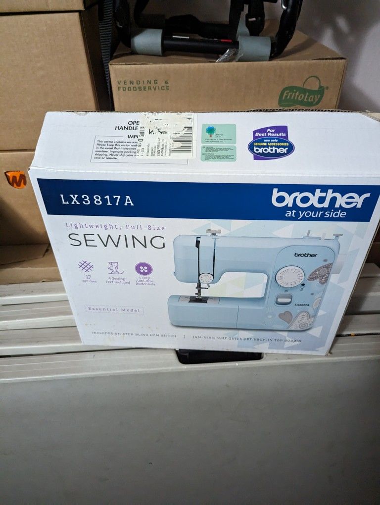Brother Sewing Machine Lx3817a for Sale in Glendale, AZ OfferUp