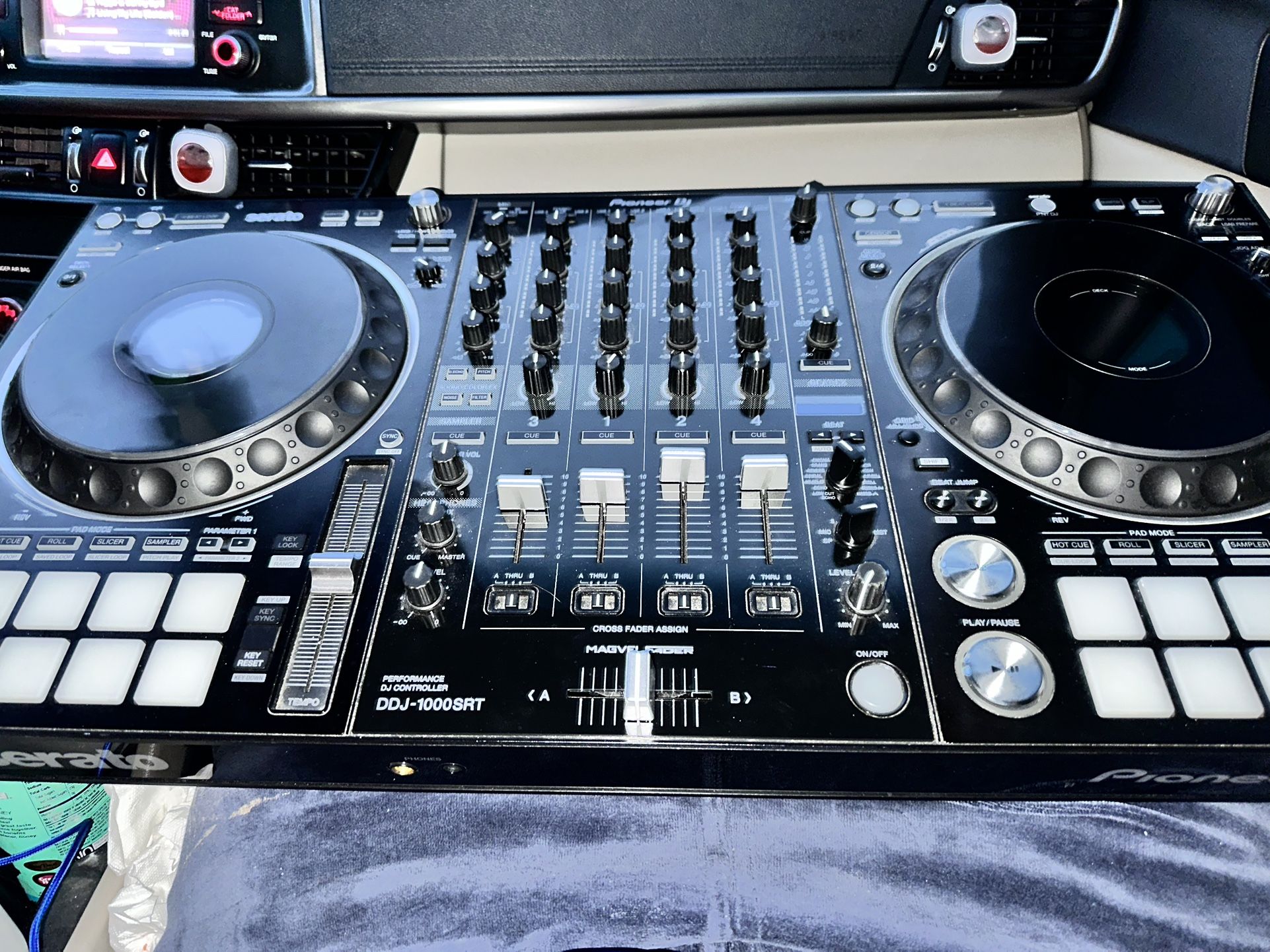 DDJ1000-SRT