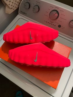 Nike mind slides