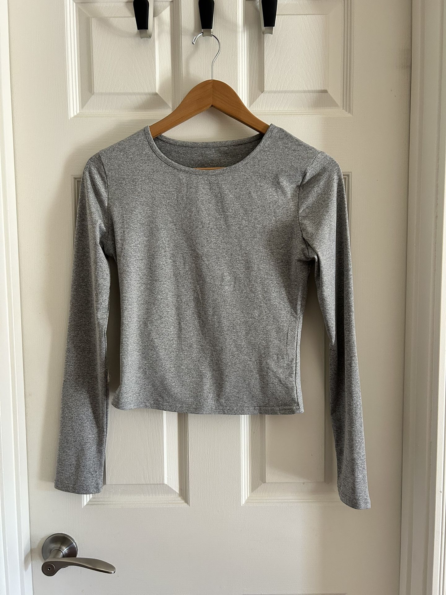 Women's Gray Long Sleeve Crewneck Top