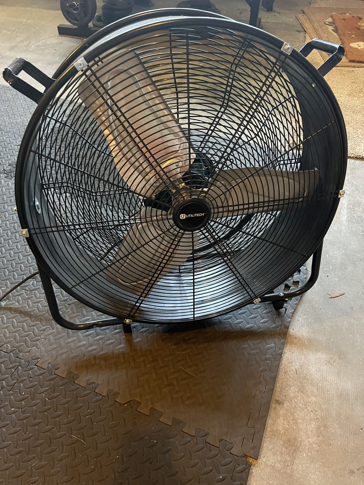 Utilitech 24-inch 2-Speed Indoor Black Industrial Fa