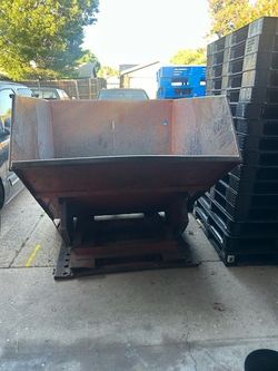 Dumpster / Hopper